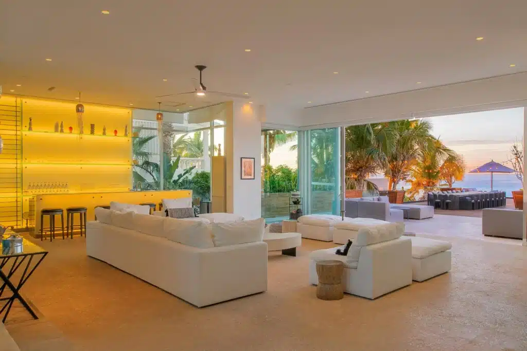 Villa Vegas Dave 3 Sofa's Sitting